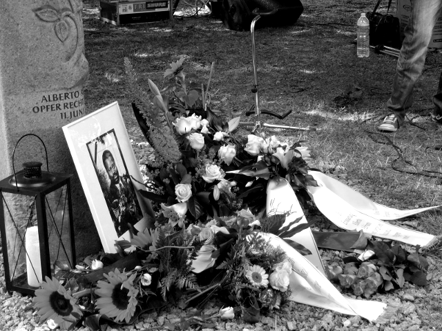 Dessau, Stele in Gedenken an Alberto Adriano am Tag der Erinnerung 2011